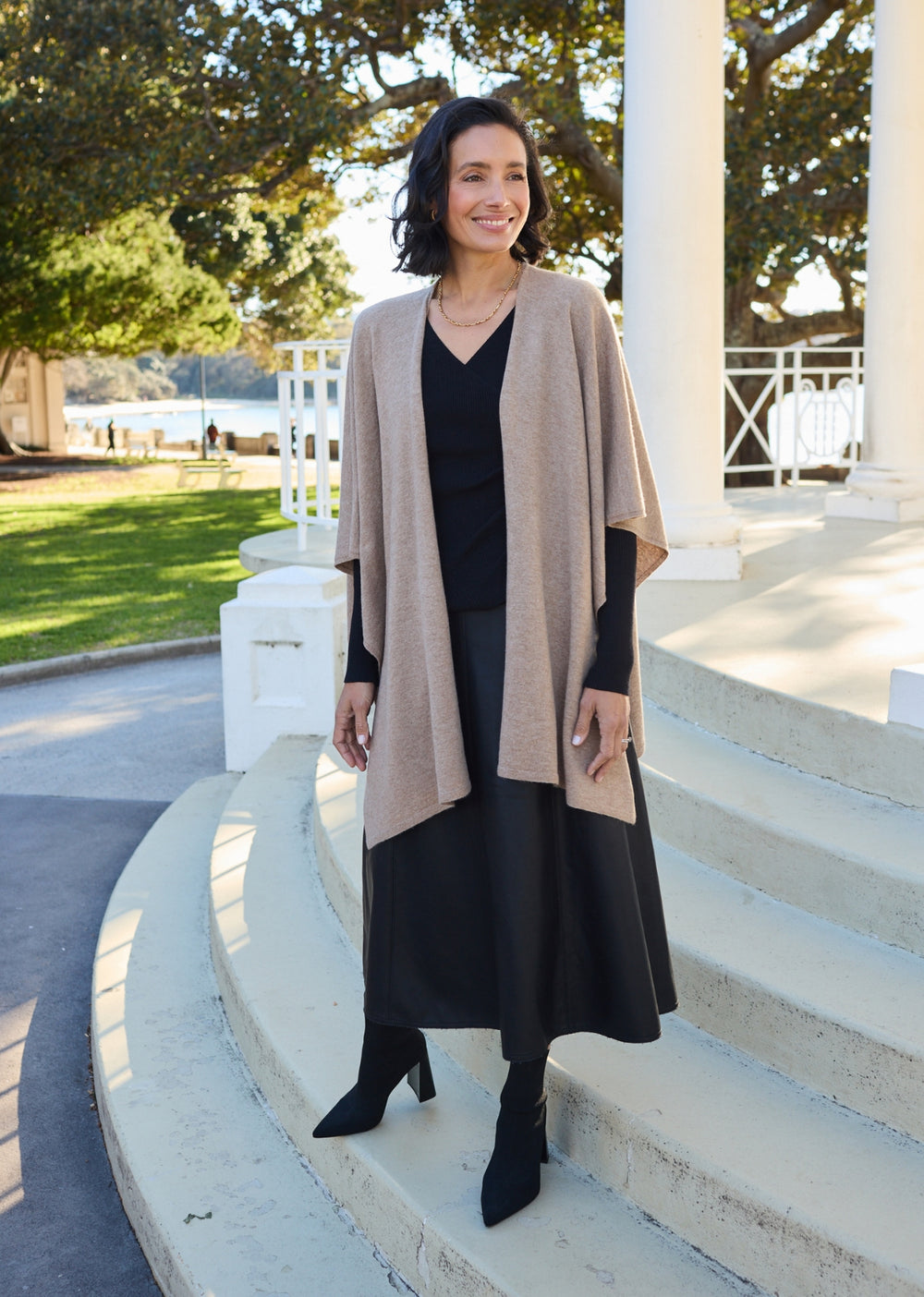 SIENNA KNIT SHAWL - LATTE